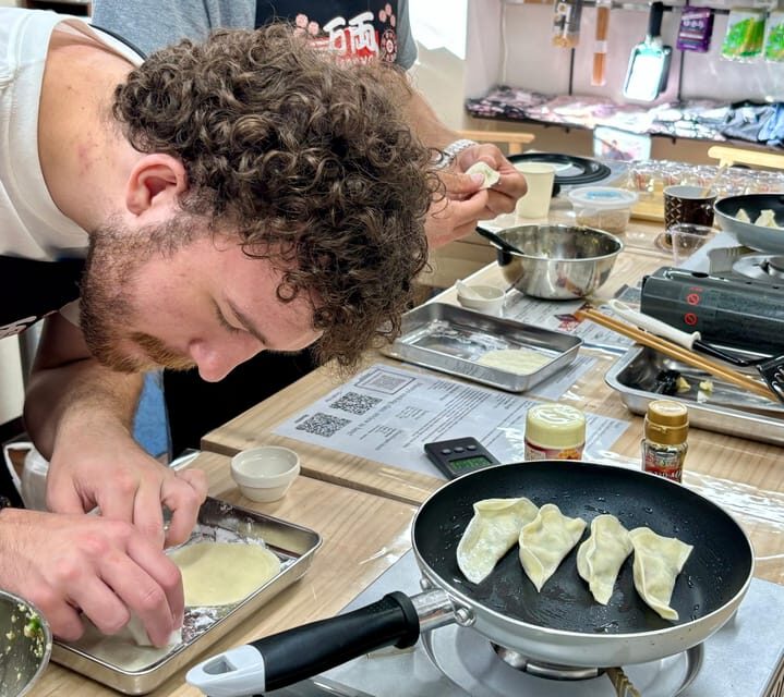 Kyoto: Ramen, Gyoza, and Onigiri Cooking Class - Who Will Love This Experience?
