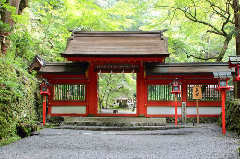 Kyoto Sanzen-in, Kifune Shrine, and Arashiyama Small Group Day Tour (Driver-Guide Service) - Kifune Shrine: a second side of Kyoto