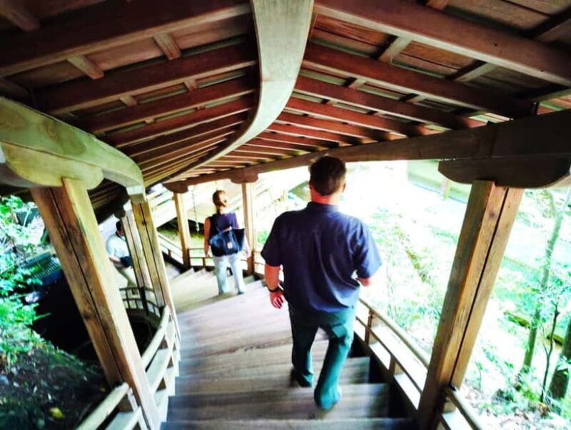 Kyoto: Serene Stroll Through Eikandos Timeless Temple Paths - The Journey Begins: Arriving at Eikando