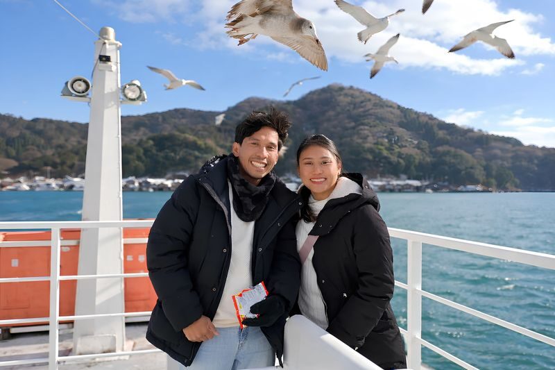 Kyoto: Tango Railway Sea Train & Amanohashidate & Ine Boathouse Cruise Day Trip (From Osaka) - Guides, languages and the feel of the day