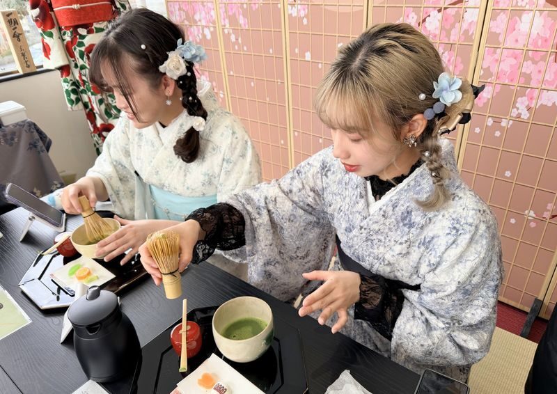 Kyoto Tea Ceremony & Matcha Making / TIA Arashiyama Shop - Who should book this ceremony?