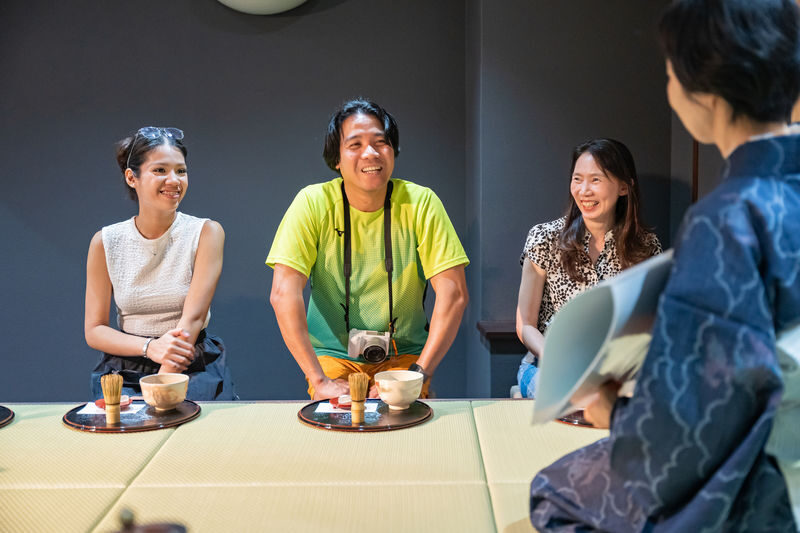 Kyoto: Traditional Tea Ceremony with Matcha and Sweets in Gion - Seating, comfort, and the room