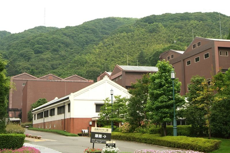 Kyoto Yamazaki Whisky & Asahi Beer Oyamazaki Half-Day Small Group Tour - How the guide shapes the experience