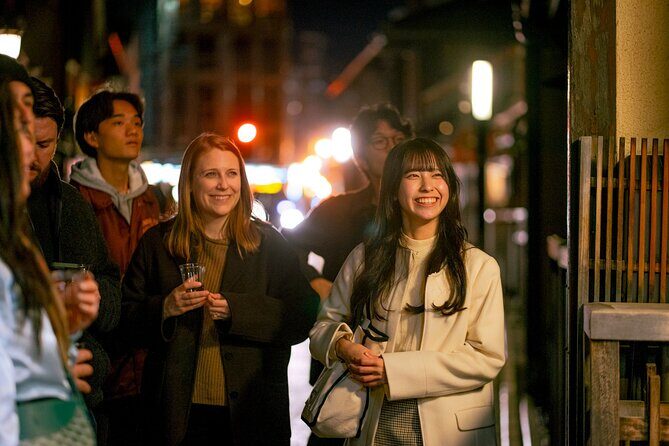 Kyotos Best Sake-in-Hand Evening Walk Tour in Gion and Yasaka - Key Points