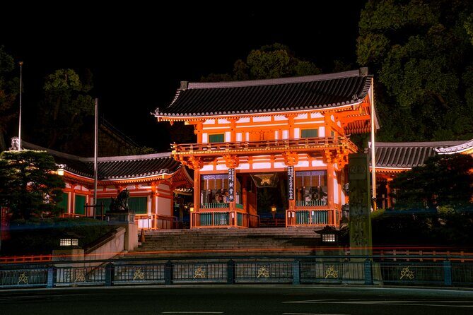 Kyotos Best Sake-in-Hand Evening Walk Tour in Gion and Yasaka - The Charm of Ninenzaka, Sannenzaka, and Nene-no-Michi