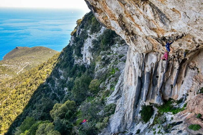 Kyparissi: Climbing Coaching and Technique on Stalactites - Exploring Kyparissi’s Climbing Scene