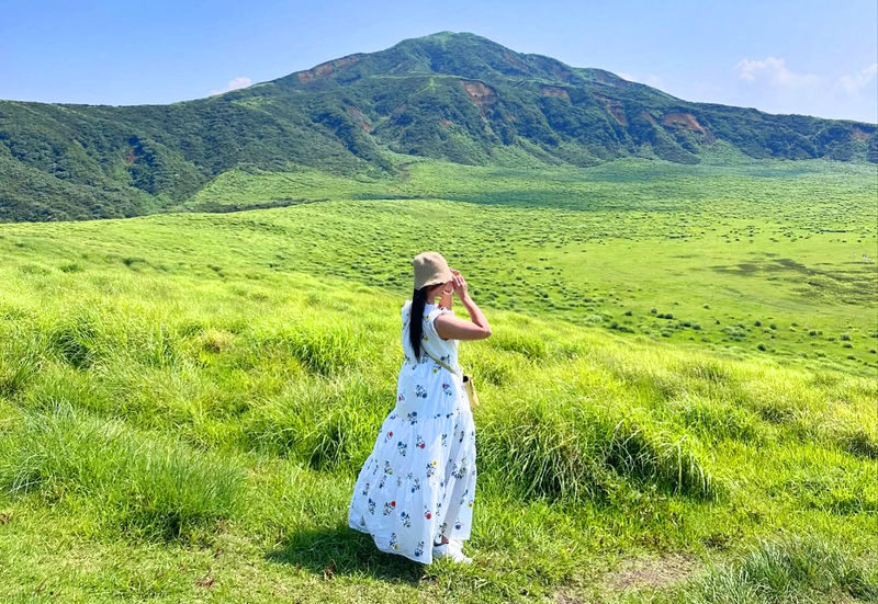 Kyushu Hiking Tour | Kamishikimi Kumanoimasu Shrine & Mount Aso Kusasenri & Kurokawa Onsen & Free Crater Shuttle Bus (Departing from Kumamoto/Fukuoka) - Kurokawa Onsen: a short visit with a bathing decision