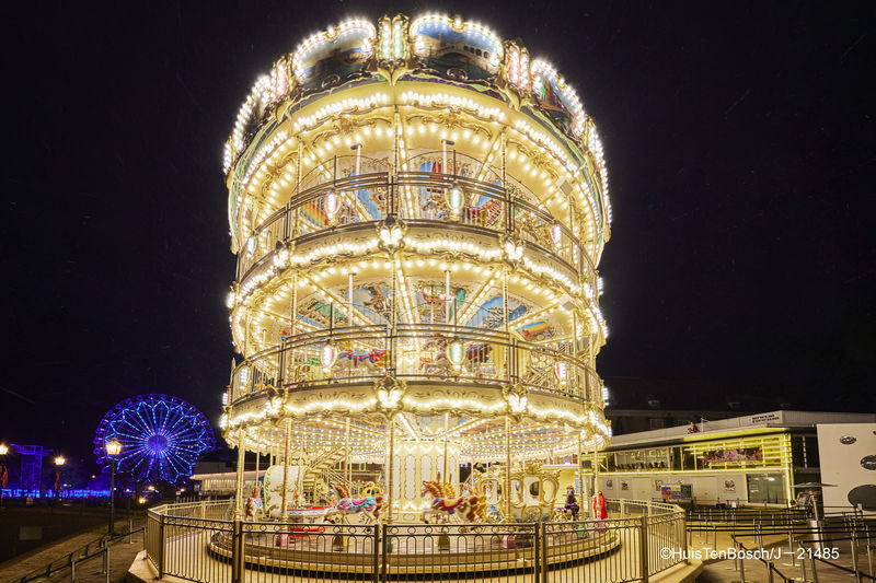 Kyushu Huis Ten Bosch Dream Fireworks Day Tour -Optional Ticket - Which package offers better value?