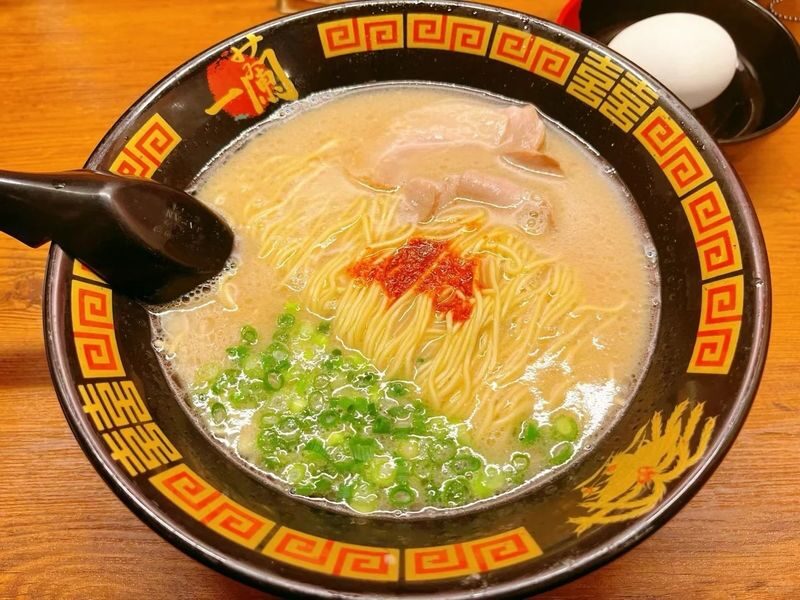 Kyushu Itoshima Popular Route: Itoshima Meoto Iwa & Angel Wing & Ichiran Ramen & Shiraito Falls & Dazaifu & Yanagawa River Cruise 1-Day Tour - Guides, pace and the real cost