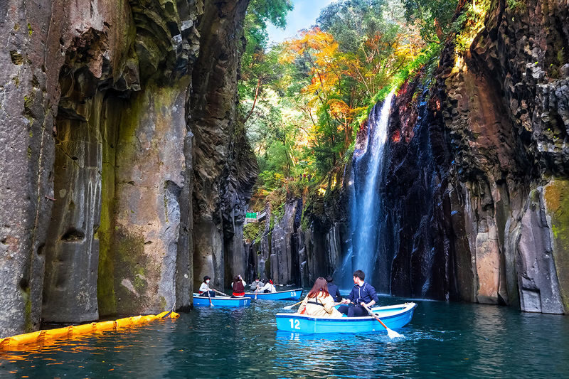 Kyushu Miyazaki Takachiho Gorge Boat Ride Experience & Wagyu Beef Lunch Day Trip: Takachiho Gorge & Mount Aso & Kusasenri (Departing from Fukuoka) - Key points before you book