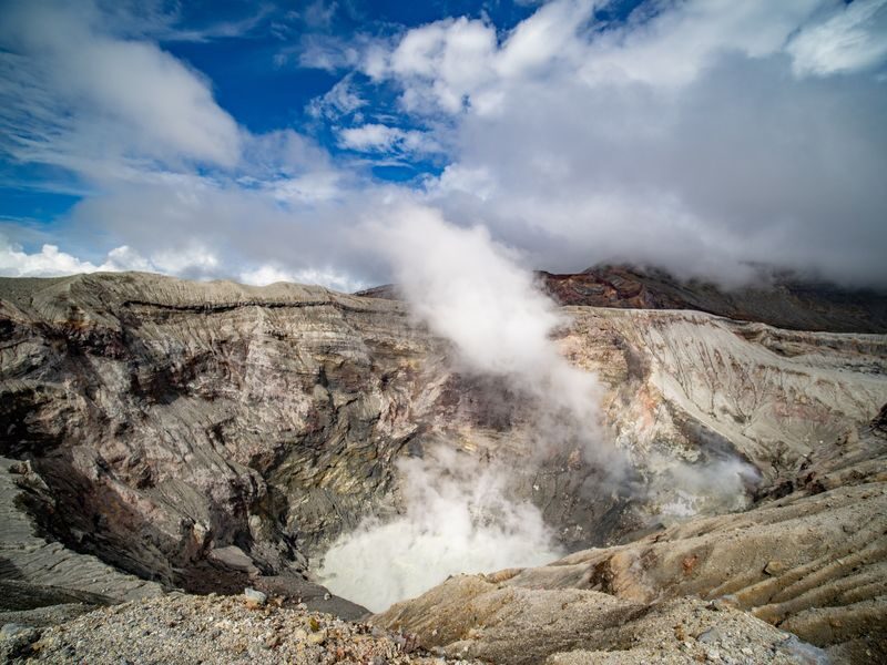 Kyushu: Mount Aso Crater, Kamishikimi Kumanoza Shrine & Takachiho Gorge Day Tour (Departing from Fukuoka) - Food, walking and what to pack