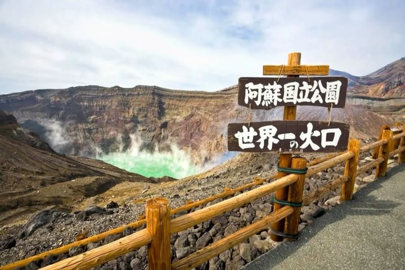 Kyushu: Mount Aso, Kusasenri & Takachiho Gorge Day Tour (Optional Takachiho Boat Ride Experience) - Three very different faces of Kyushu in one day