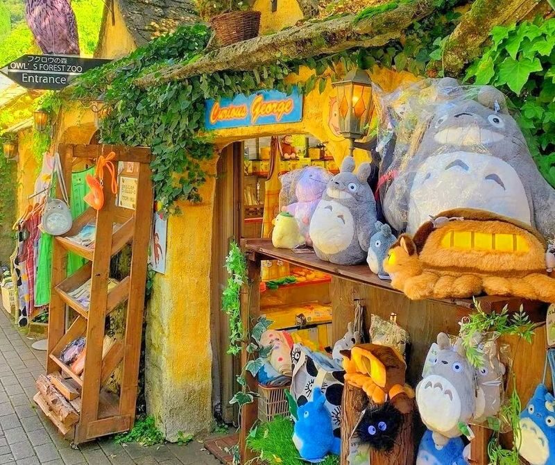Kyushu Oita | Kyushu Natural Animal Park & Mt. Yufu & Yufuin & Kinrin Lake & Umi Jigoku (Ocean Hell) Day Trip (From Fukuoka) - Umi Jigoku: blue water and a short stop in Beppu