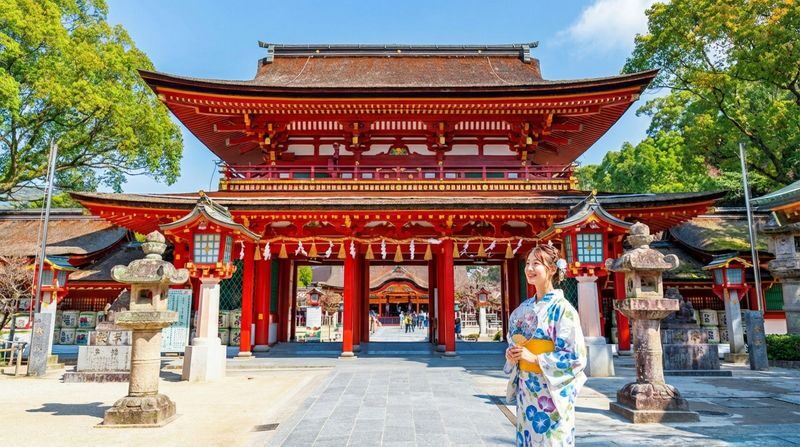 Kyushu Yufuin Forest Secret Route One-Day Deep Tour - Beppu Sea Hell & Yufuin Forest Train Experience & Dazaifu Tenmangu Shrine (Departure from Fukuoka) - Dazaifu closes the day with shrine customs and snacks