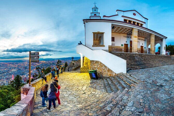 La Candelaria and Monserrate Tour: History and Culture - Discover Bogotá’s Vibrant Heart: La Candelaria and Monserrate