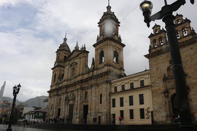 La Candelaria Bogotá Private City Tour 3H with Transportation - In-Depth Breakdown of the Tour