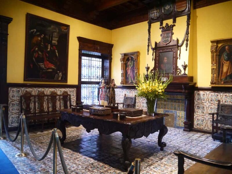 La casa de Aliaga, an alive colonial jewel at Lima center. - La Casa de Aliaga: An Alive Colonial Treasure in the Heart of Lima
