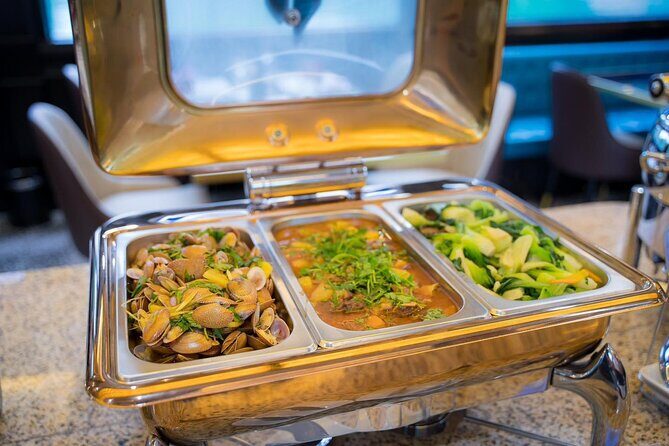 La Casta 5-Star Ha Long Bay Cruise with Local Food and Limousine - Who Will Love This Tour?