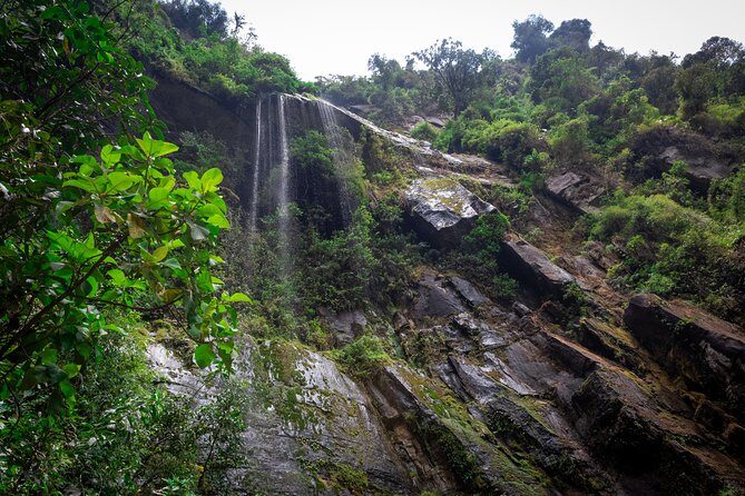 La Chorrera and Chiflon Waterfalls Private Hike Tour - Key Points