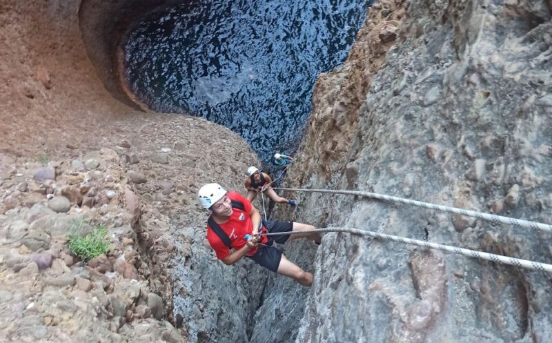 La Ciotat: 3-Hour Trou Souffleur Rock Climbing Adventure - Exploring the Trou Souffleur Rock Climbing Adventure in La Ciotat