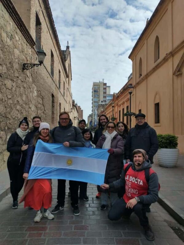 La Docta Free Walking Tour "Córdoba La Antigua". - Key Points