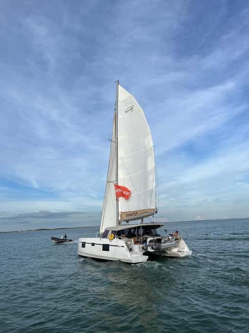 La Flotte, Ile de Ré: Sailing Catamaran Cruise - Key Points