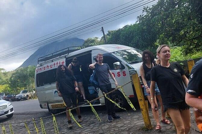La Fortuna Bus shuttle(hop-on, hop-off) - The Sum Up