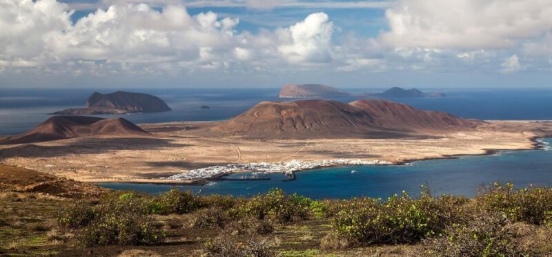 La Graciosa: Island Cruise with Lunch for Cruise Passengers - The Cruise Itself: A Day of Views and Activities