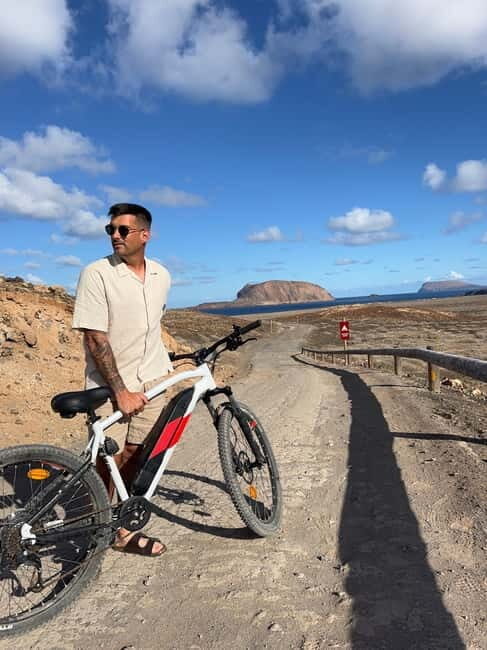 La Graciosa: Rent your ELECTRIC BIKE and explore the island at your own pace. - Discovering La Graciosa: A Practical Guide