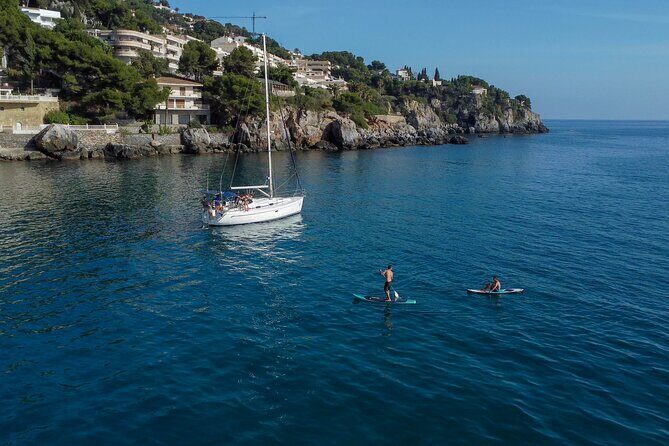 La Herradura: Sailboat with a view of Dolphins-Private - The Sum Up