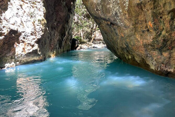 La Leona Waterfall Hiking Tour + Lunch - Who Should Consider This Tour?