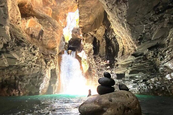 La Leona waterfalls Hike tour - Key Points