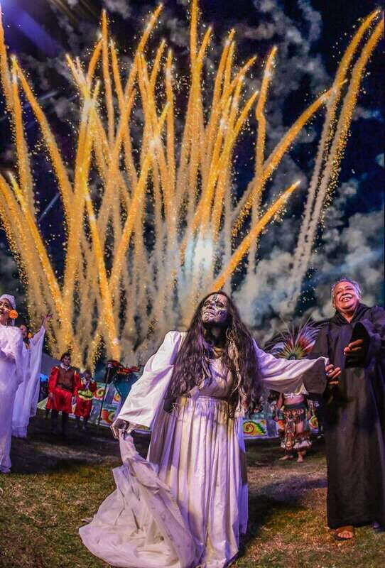 La Llorona, Live Show in the Canals of Xochimilco. - La Llorona, Live Show in the Canals of Xochimilco — A Cultural Journey with a Touch of Spookiness