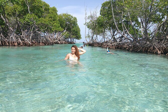 La Parguera Boat Charter with Captain: Kayak & Snorkel - An Authentic Caribbean Water Adventure: La Parguera Boat Charter with Captain