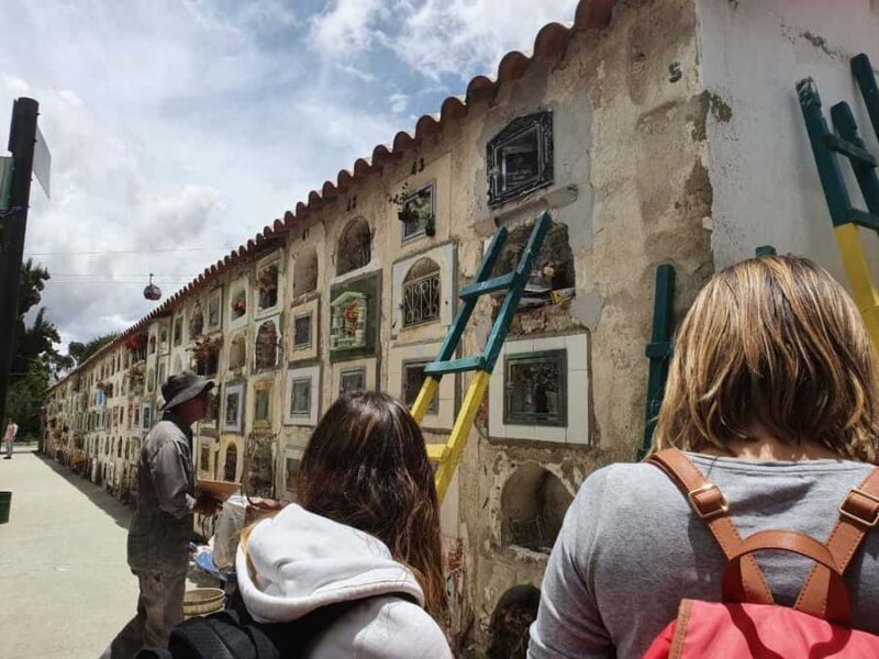 La Paz: Cable Car, Cemetery, Shaman, and El Alto Tour - Discover La Paz from a New Angle: Cable Car, Cemetery, Shaman, and El Alto Tour