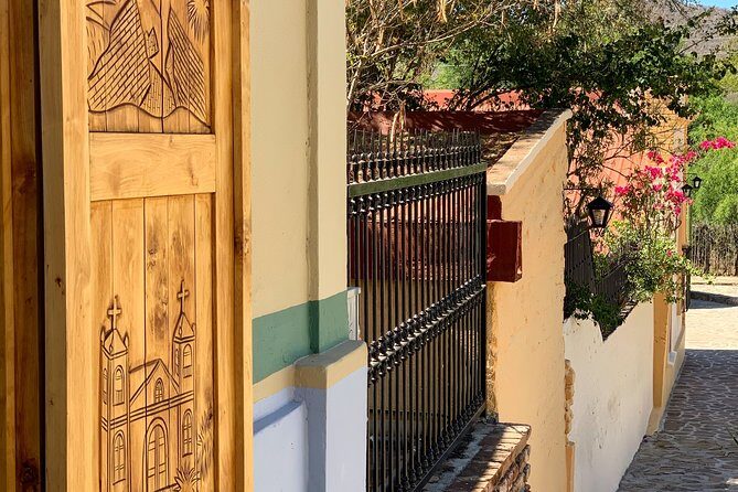 La Paz Tour, Historical City, Beach, Colonial and Beautiful scenery on the way! - The Sum Up