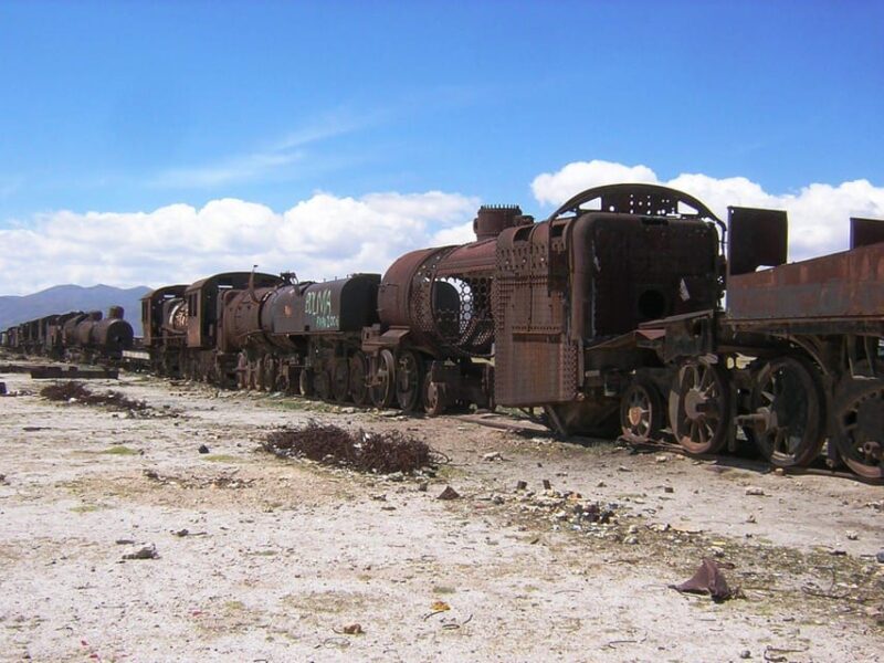 La Paz: Uyuni Salt Flats and Incahuasi Island 5 days by bus - Frequently Asked Questions