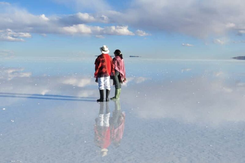 La Paz: Uyuni Salt Flats Tour by Bus - Exploring the Uyuni Salt Flats Tour: What You Need to Know