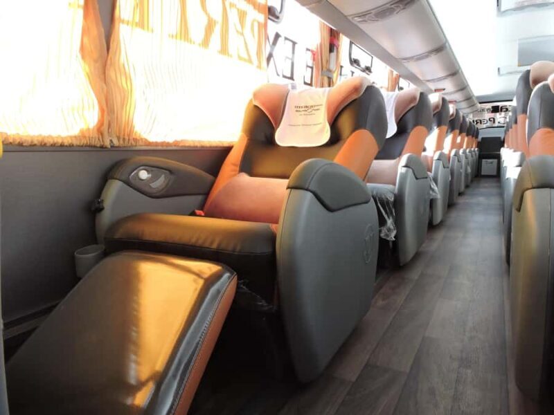 La Paz: Uyuni tour ending in Atacama Chile by bus. - Who Should Consider This Tour?