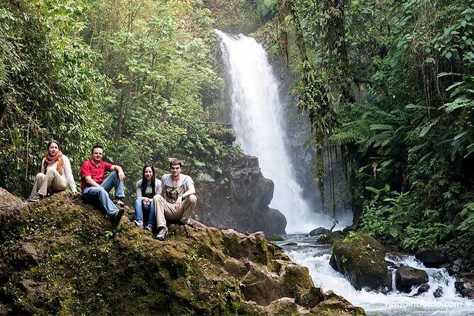 La Paz Waterfalls - Key Points