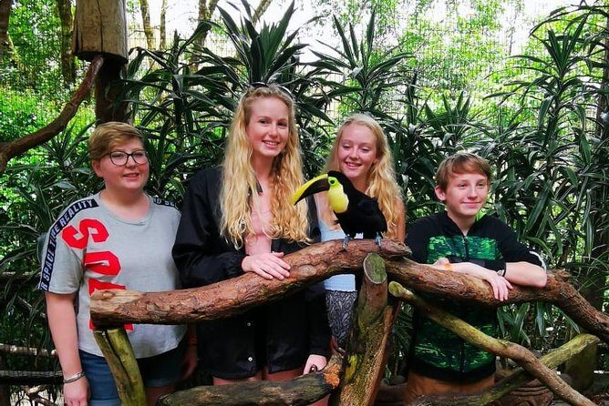 La Paz Waterfalls Gardens Private Tour - Key Points