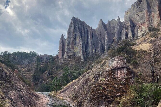 La Pirámide Park // EXPLORE LA YERBA CANYON - Considerations and Possible Drawbacks