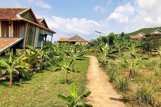 La Plantation tour (discovering Kampot Pepper) + Lunch - A Deep Dive Into the La Plantation Experience
