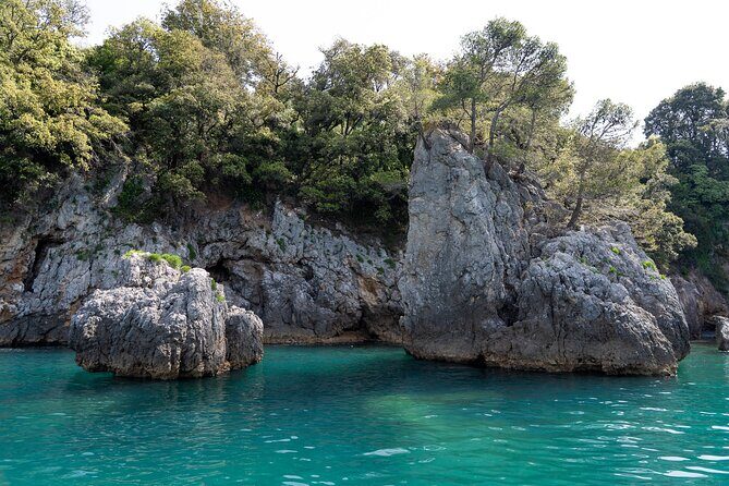 La Spezia: Cinque Terre Tour with Lunch on Board 8 hours - The Sum Up