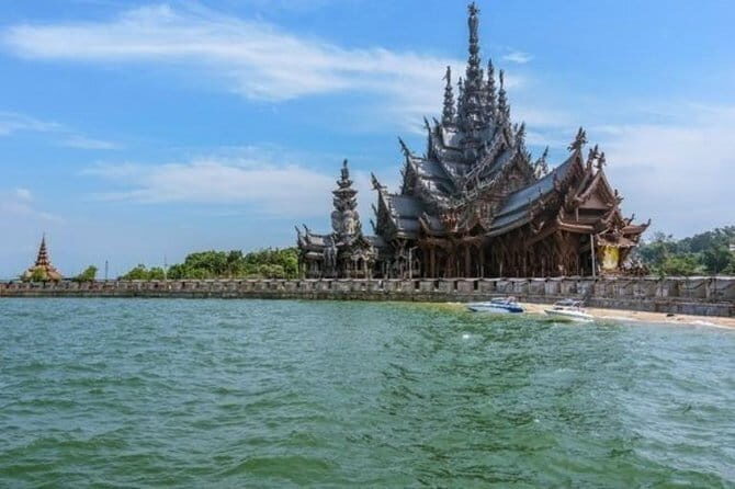 Laem Chabang to Bangkok Landmarks with Entrance Tickets & Lunch - FAQ