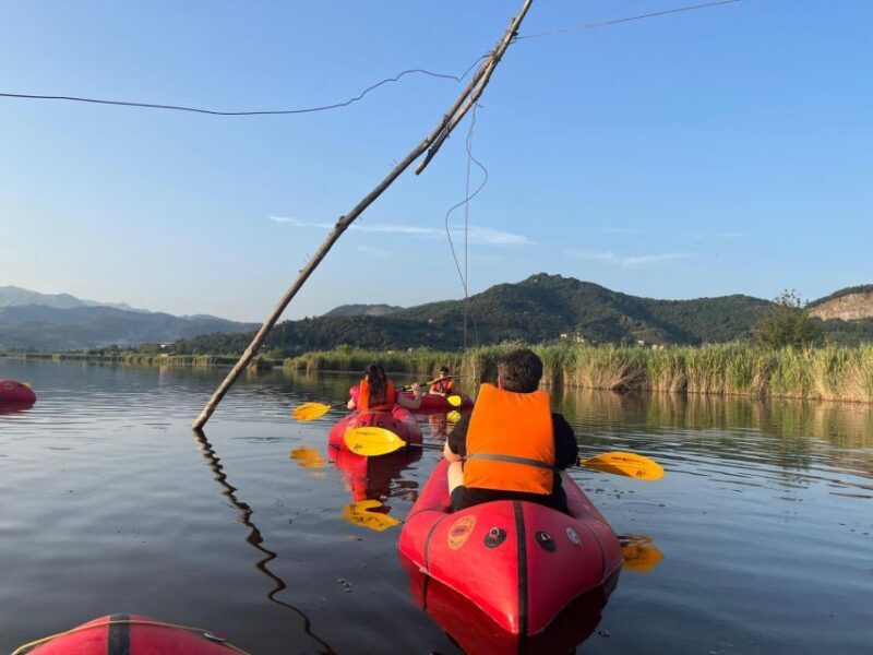 Lago di Massaciuccoli: tour in kayak con Aperitivo - Lago di Massaciuccoli: tour in kayak con Aperitivo