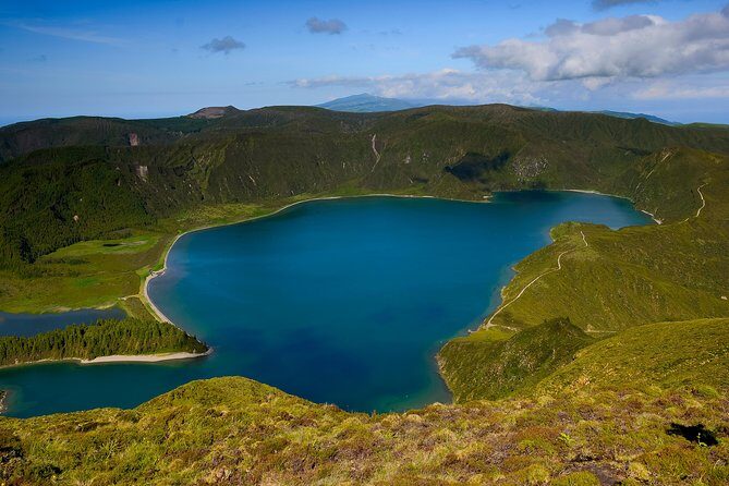 Lagoa do Fogo Volcano and Caldeira Velha Hot Springs - Experience the Heart of São Miguel: Lagoa do Fogo Volcano and Caldeira Velha Hot Springs