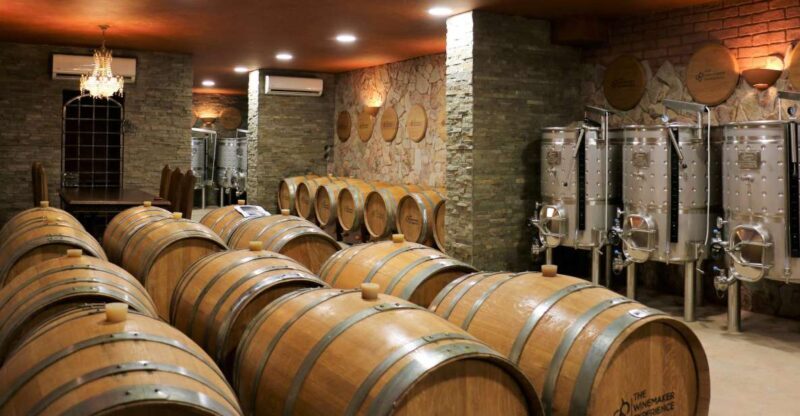 Lagoa: Guided Winery Tour and Local Wine Tasting - Why Travelers Love This Tour