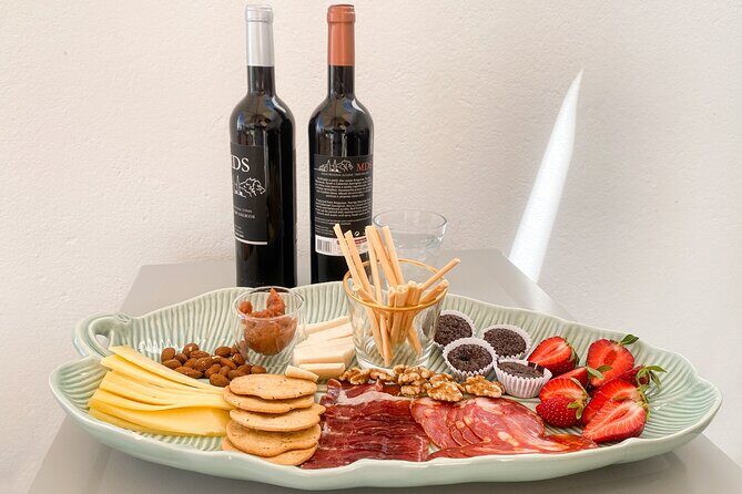 Lagos, Portimão & Carvoeiro: Wine Tasting, Tapas & Music Tour - Key Points
