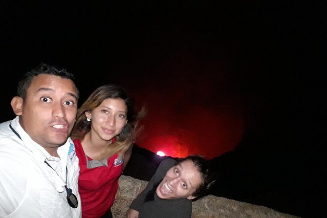 Laguna de Apoyo Day pass plus Masaya Volcano - Key Points